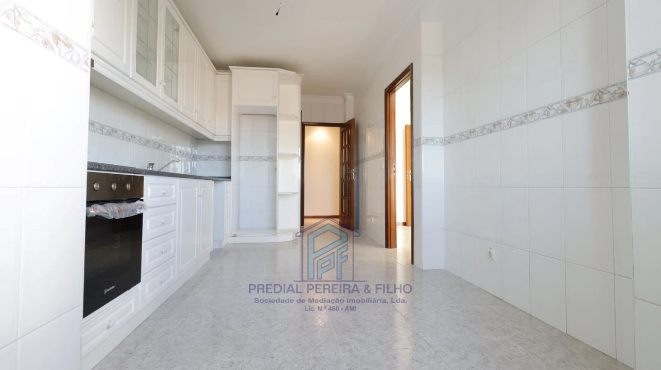 Apartamento T2 para Venda em Rio Tinto Foto 8