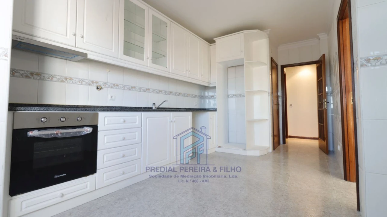 Apartamento T2 para Venda em Rio Tinto Foto 9