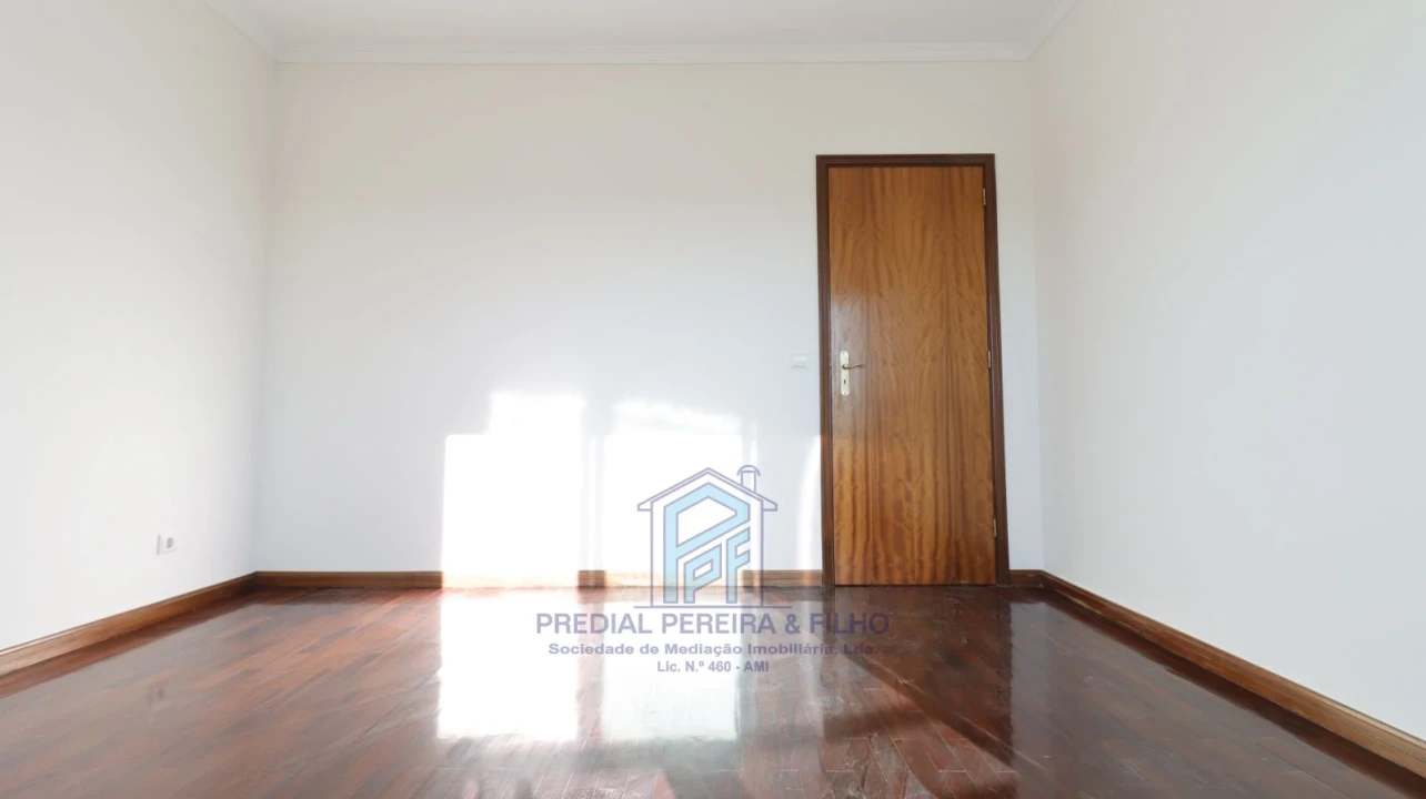 Apartamento T2 para Venda em Rio Tinto Foto 16