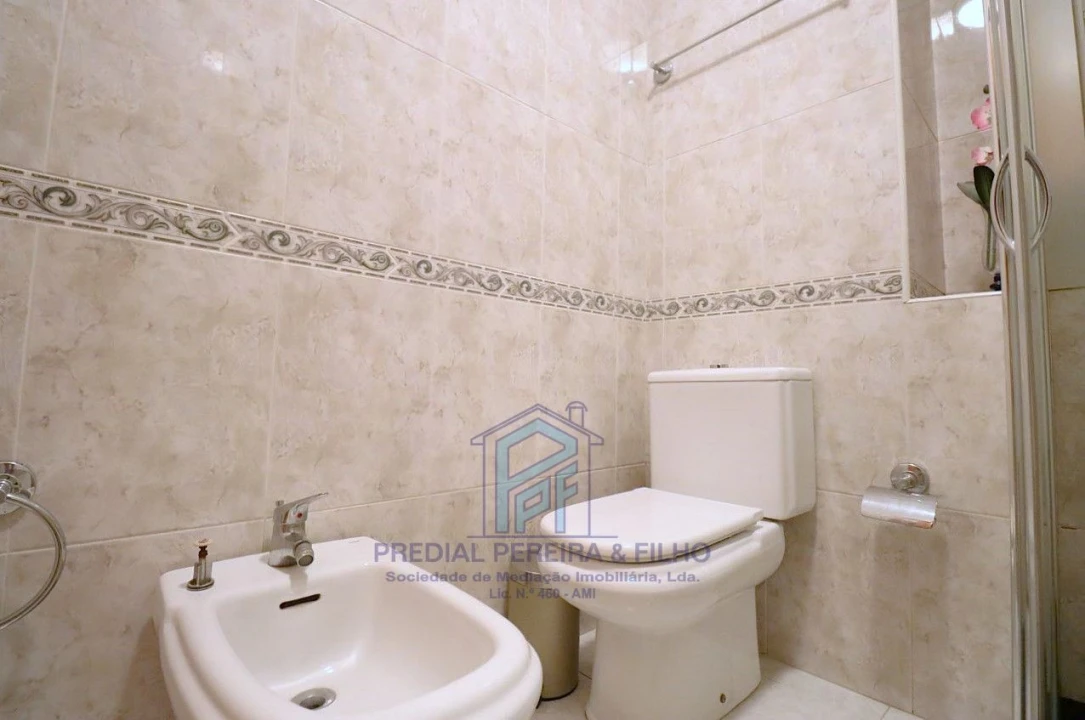 Apartamento T2 para Venda em Rio Tinto Foto 28