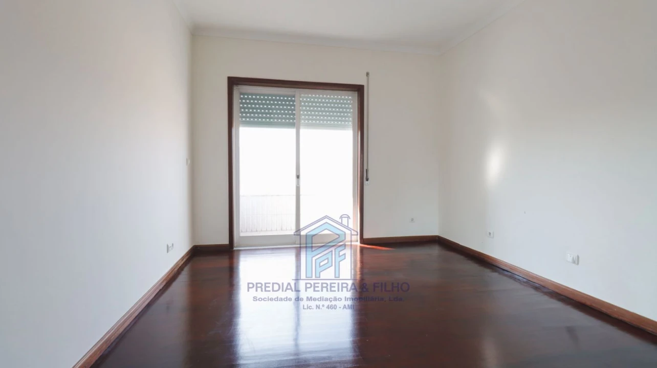 Apartamento T2 para Venda em Rio Tinto Foto 22