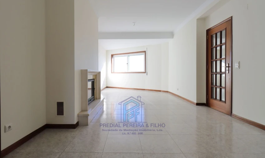 Apartamento T2 para Venda em Rio Tinto Foto 4