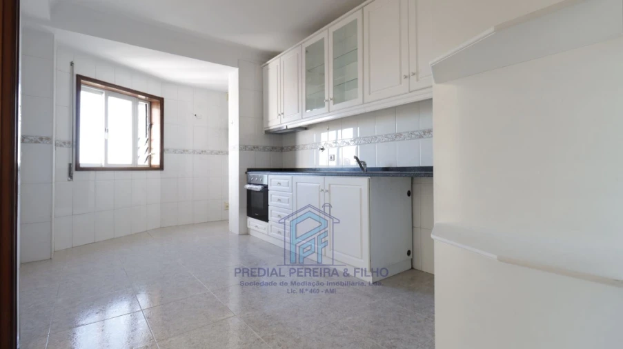 Apartamento T2 para Venda em Rio Tinto Foto 6