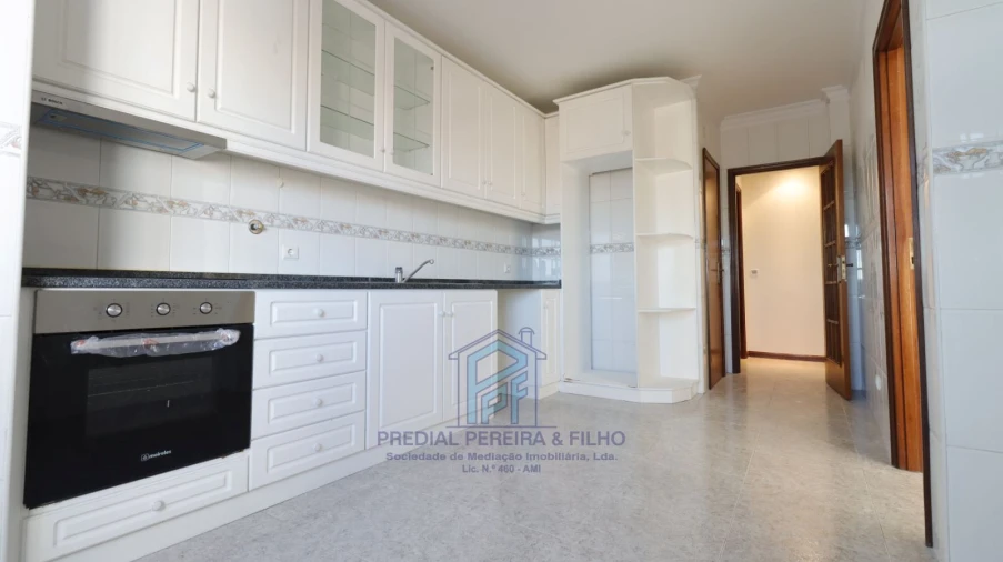 Apartamento T2 para Venda em Rio Tinto Foto 9