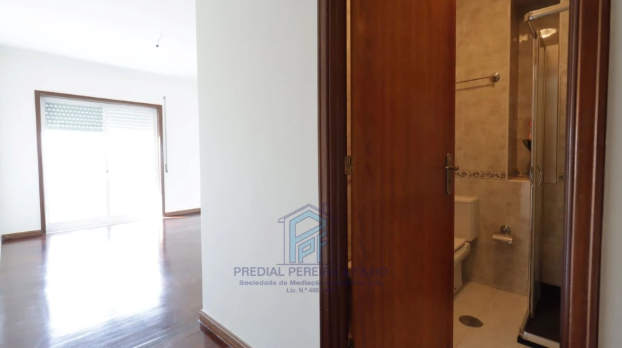 Apartamento T2 para Venda em Rio Tinto Foto 20