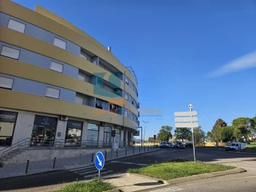 Apartamento T2 para Arrendamento em Nossa Sra de Fatima