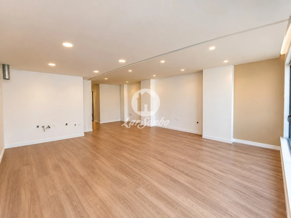 Apartamento T2 para Venda em Gualtar Foto 16