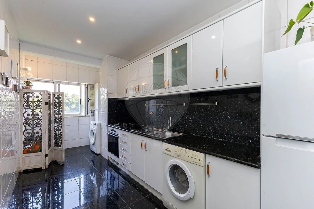 Apartamento T3 para Venda em Moreira Foto 5
