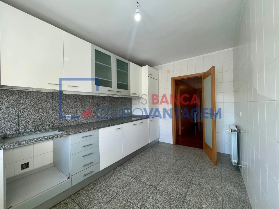 Apartamento T4 para Venda em Custóias, Leça do Balio e Guifões Foto 8