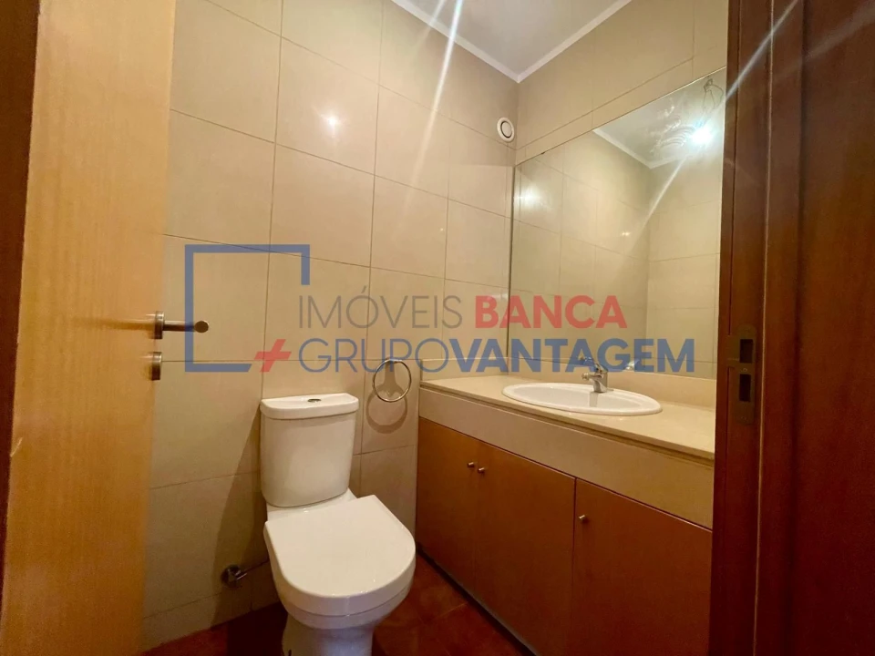 Apartamento T4 para Venda em Custóias, Leça do Balio e Guifões Foto 11