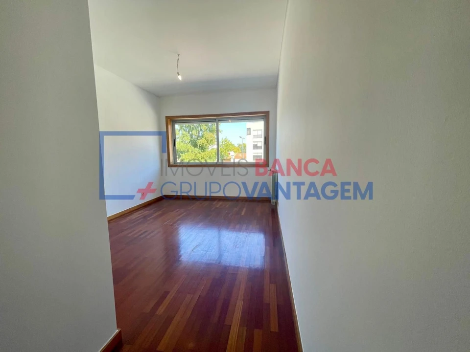Apartamento T4 para Venda em Custóias, Leça do Balio e Guifões Foto 12