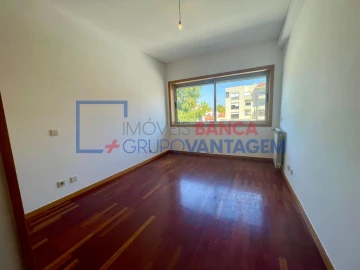 Apartamento T4 para Venda em Custóias, Leça do Balio e Guifões