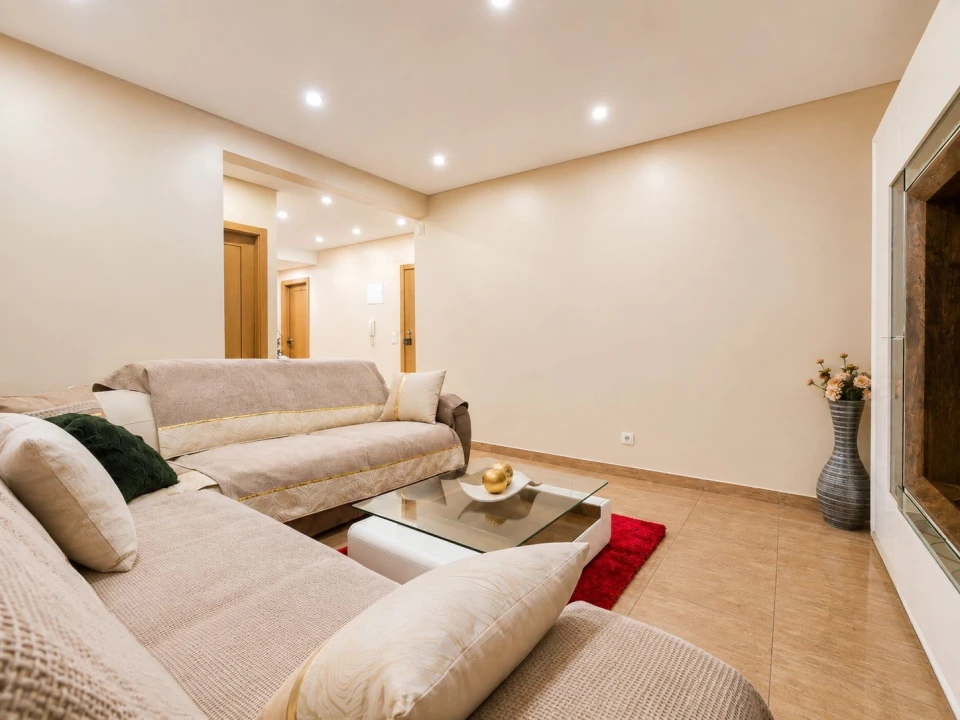 Apartamento T2 para Venda em Póvoa de Santa Iria e Forte da Casa Foto 1