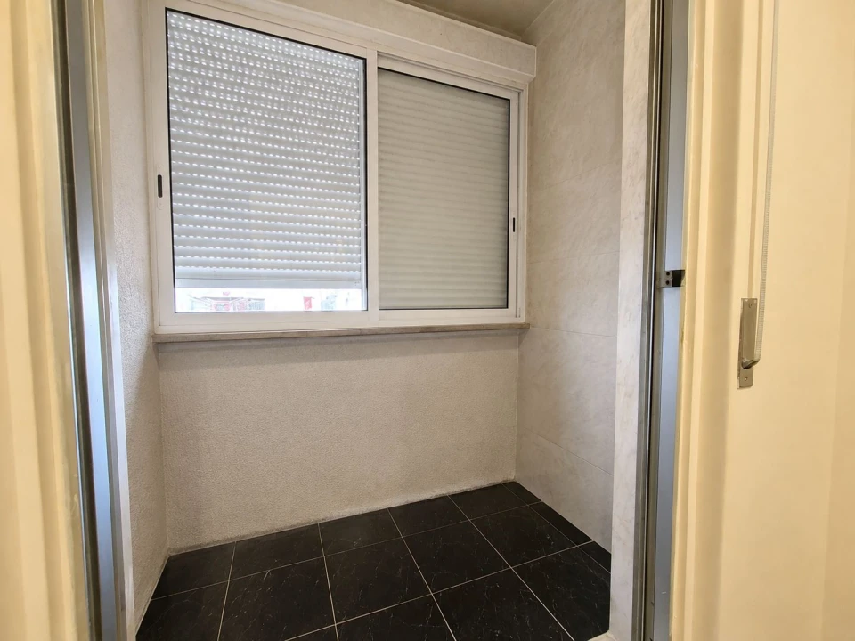 Apartamento T2 para Venda em Póvoa de Santa Iria e Forte da Casa Foto 8