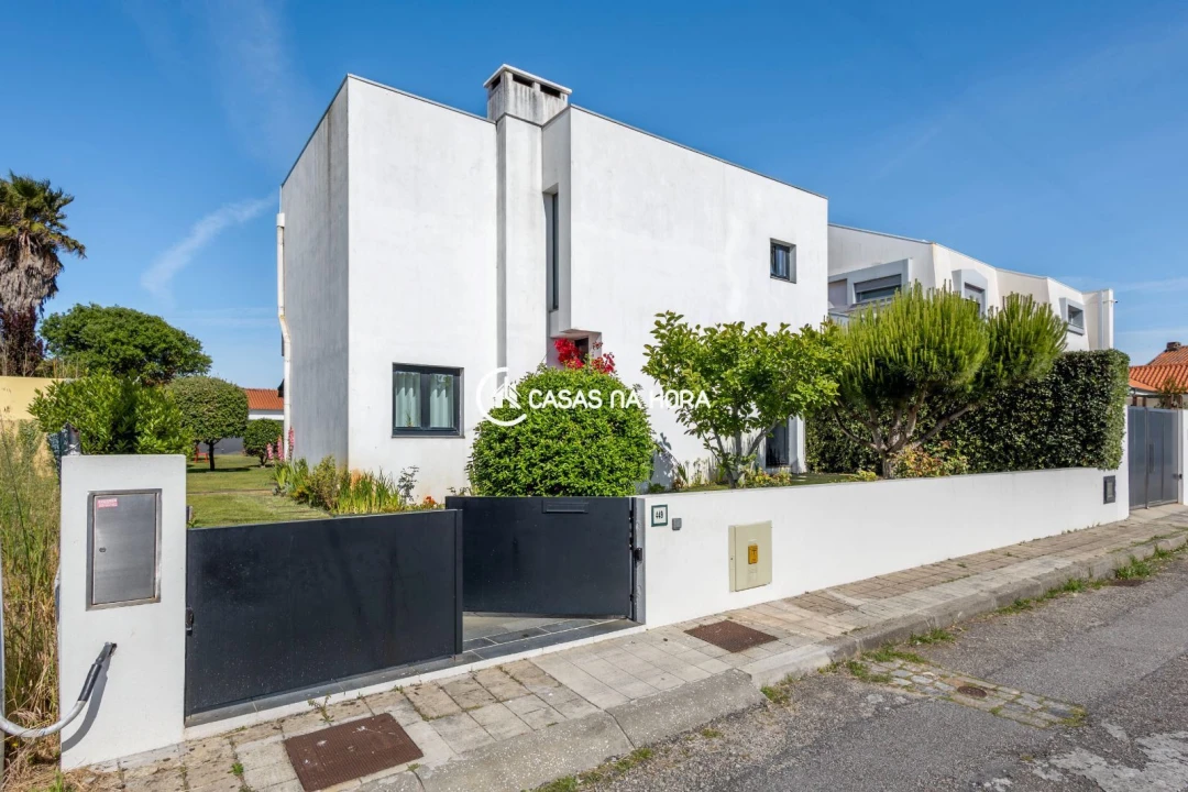 Apartamento T3 para Arrendamento em Esmoriz Foto 12