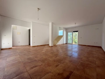 Moradia T4 para Venda em Mina de Água