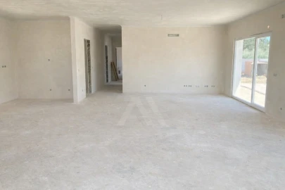 Moradia T3 para Venda em Nossa Senhora do Pópulo, Coto e São Gregório