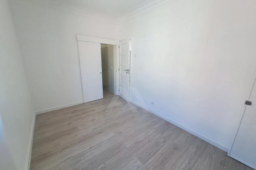 Apartamento T2 para Venda em São Vicente Foto 23