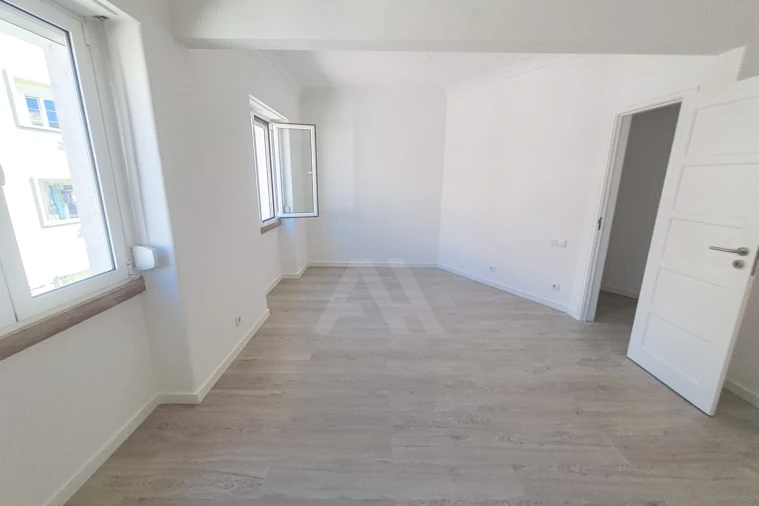Apartamento T2 para Venda em São Vicente Foto 19