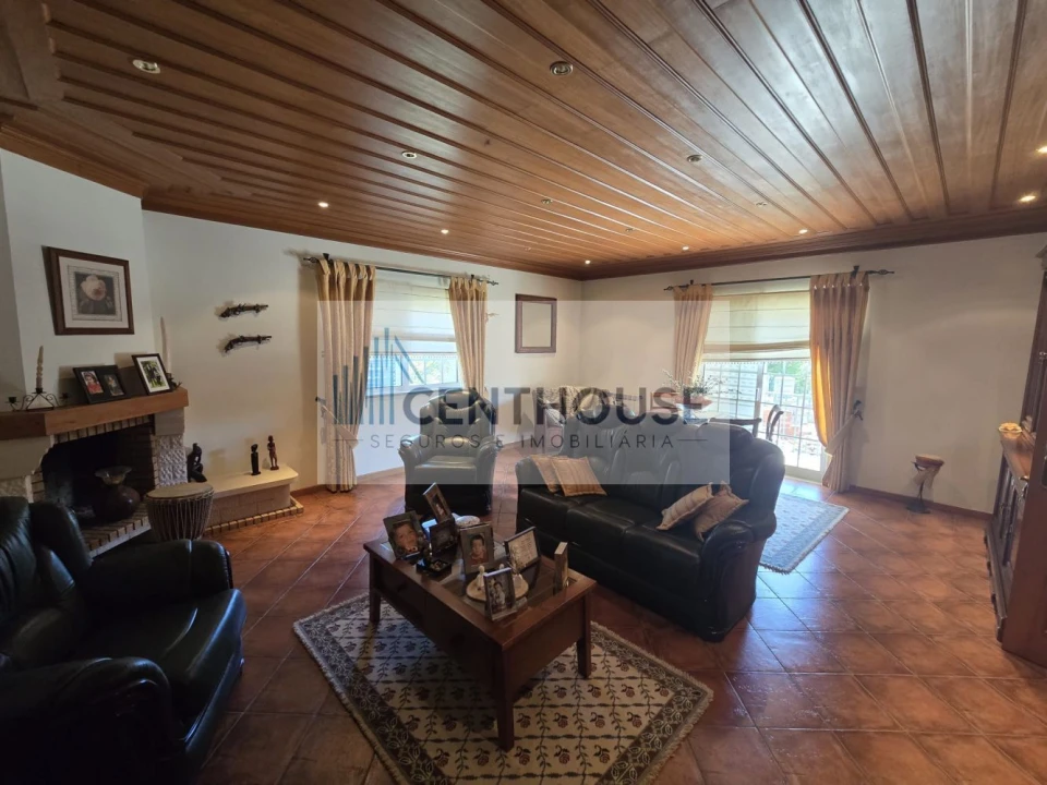 Moradia T4 para Venda em Sarzedo Foto 32