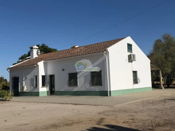 Quinta T3 para Venda em Bacelo e Senhora da Saúde