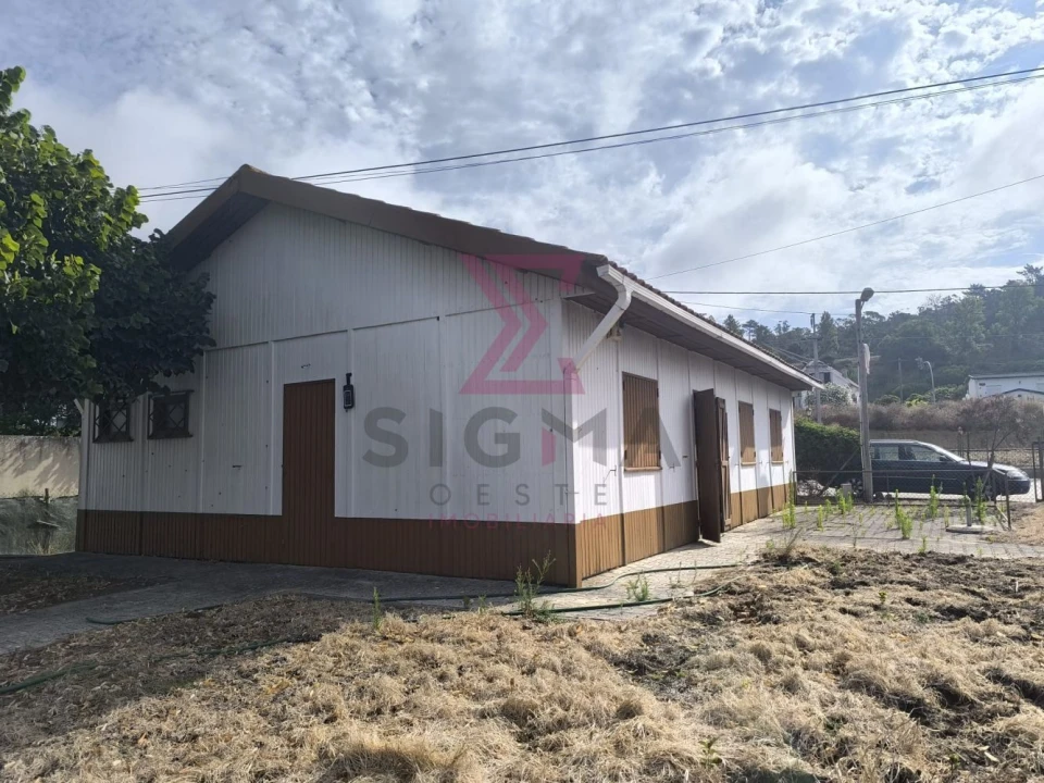 Moradia T1 para Venda em Roliça Foto 1