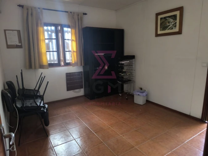 Moradia T1 para Venda em Roliça Foto 4