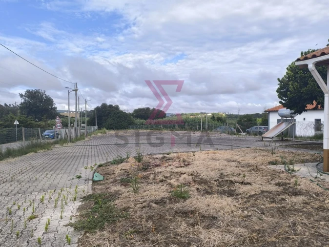 Moradia T1 para Venda em Roliça Foto 14