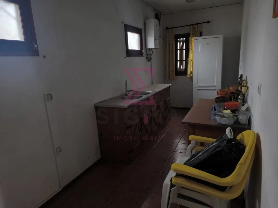 Moradia T1 para Venda em Roliça Foto 3