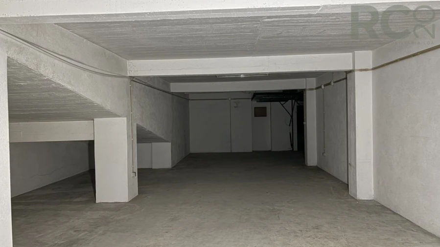 Loja para Arrendamento em Santa Maria, São Pedro e Matacães Foto 16