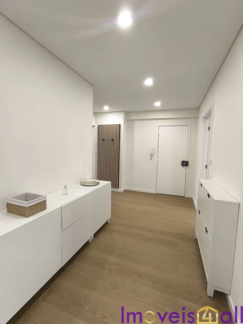 Apartamento T3 para Venda em Vila Nova de Famalicão e Calendário