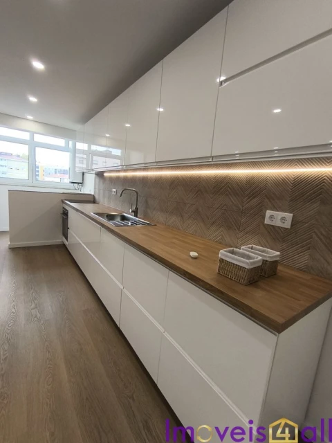 Apartamento T3 para Venda em Vila Nova de Famalicão e Calendário