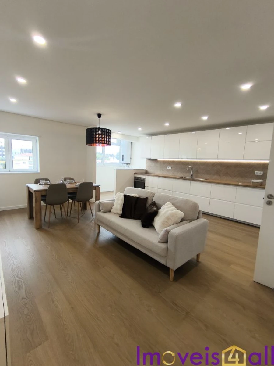Apartamento T3 para Venda em Vila Nova de Famalicão e Calendário Foto 4