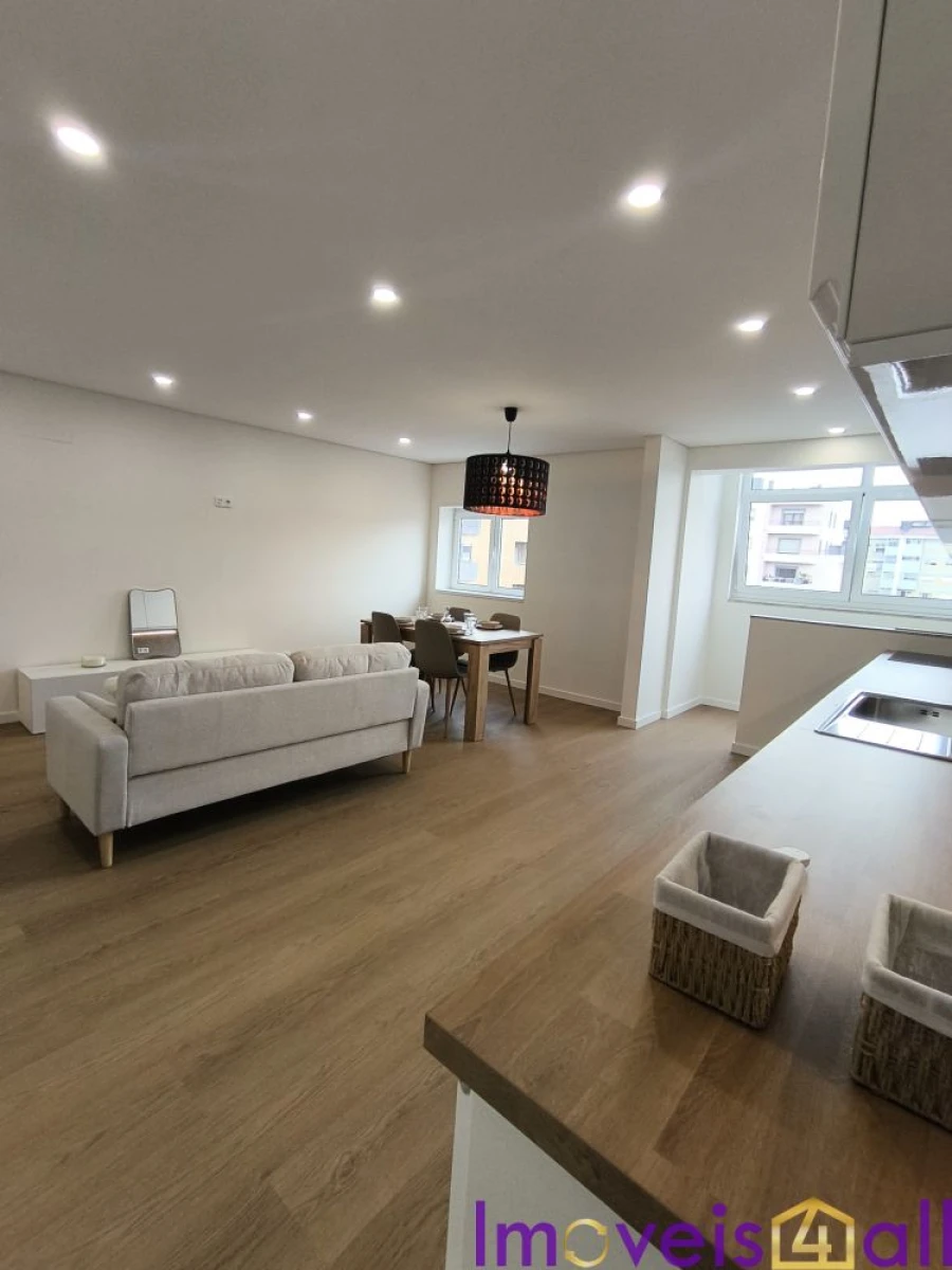 Apartamento T3 para Venda em Vila Nova de Famalicão e Calendário Foto 3