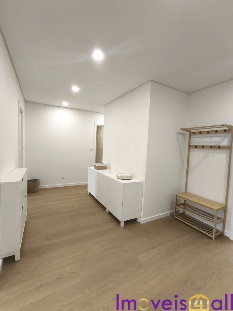 Apartamento T3 para Venda em Vila Nova de Famalicão e Calendário Foto 2