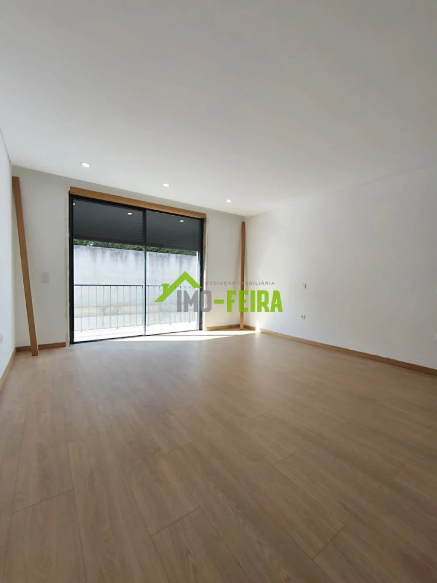 Moradia T3 para Venda em Santa Maria da Feira, Travanca, Sanfins e Espargo Foto 9