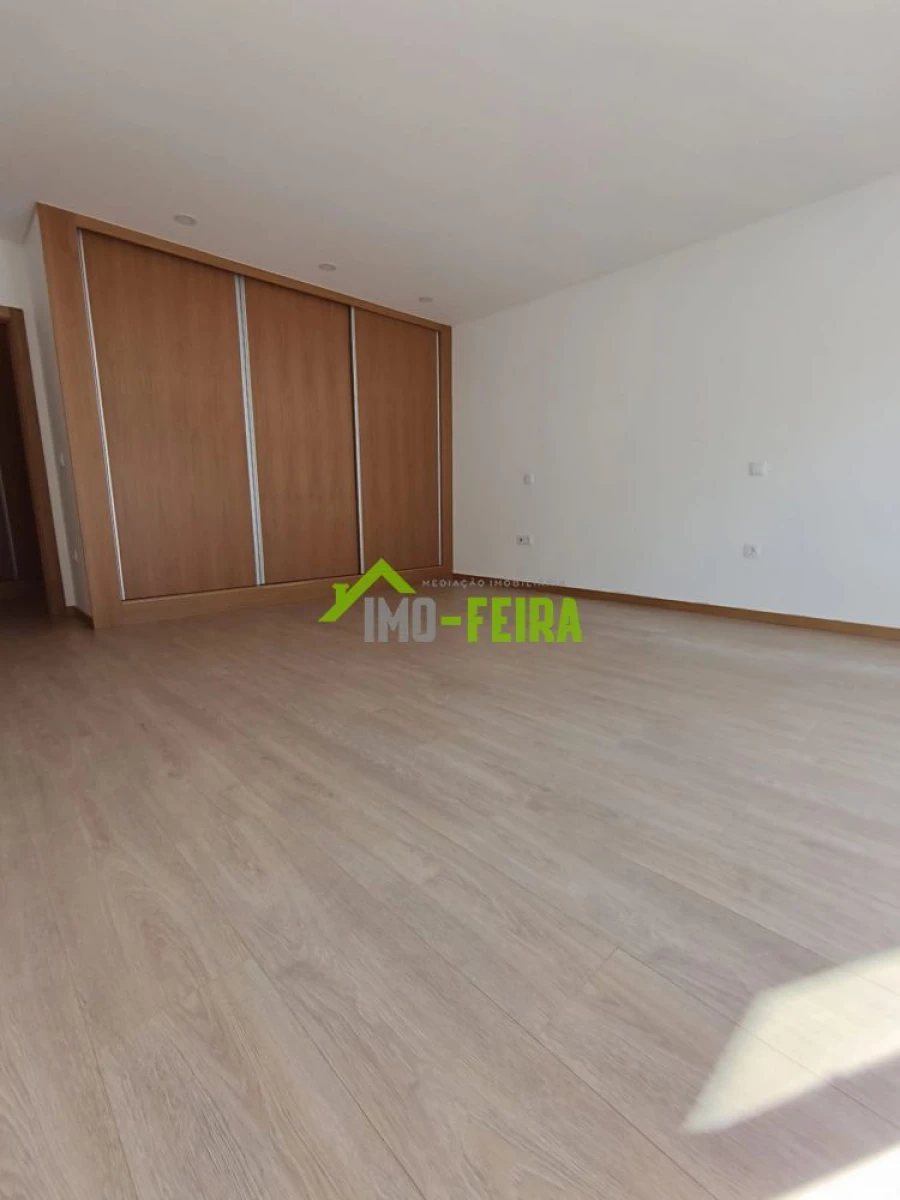Moradia T3 para Venda em Santa Maria da Feira, Travanca, Sanfins e Espargo Foto 16