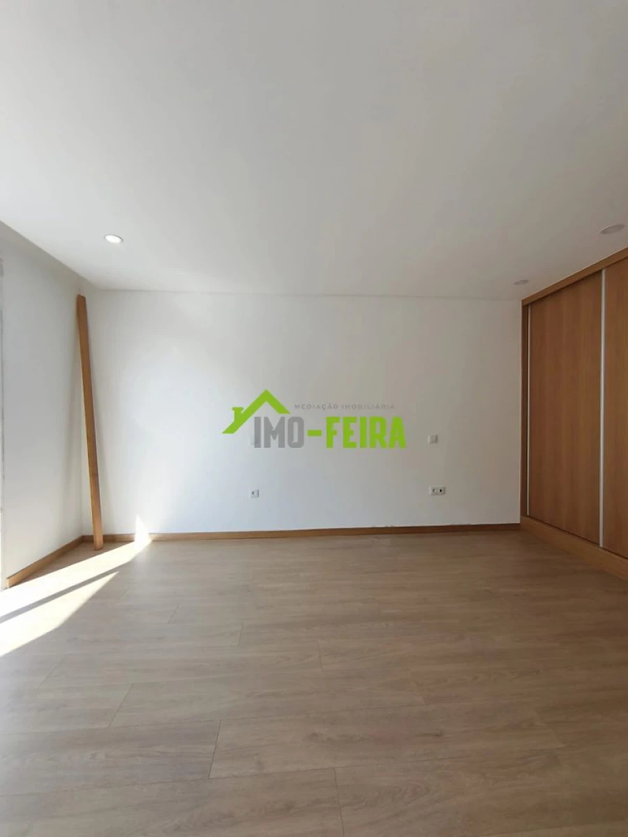 Moradia T3 para Venda em Santa Maria da Feira, Travanca, Sanfins e Espargo Foto 19