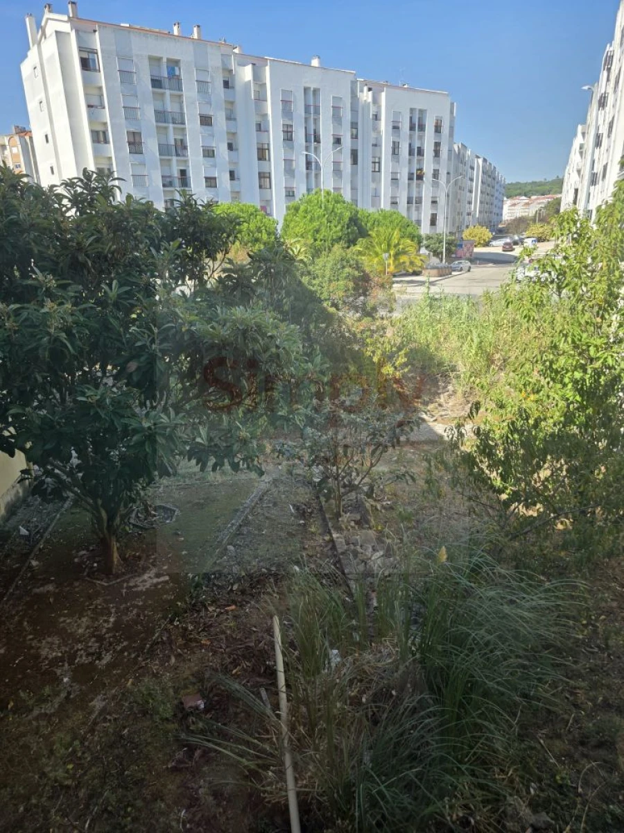 Apartamento T2 para Venda em Rio de Mouro Foto 14