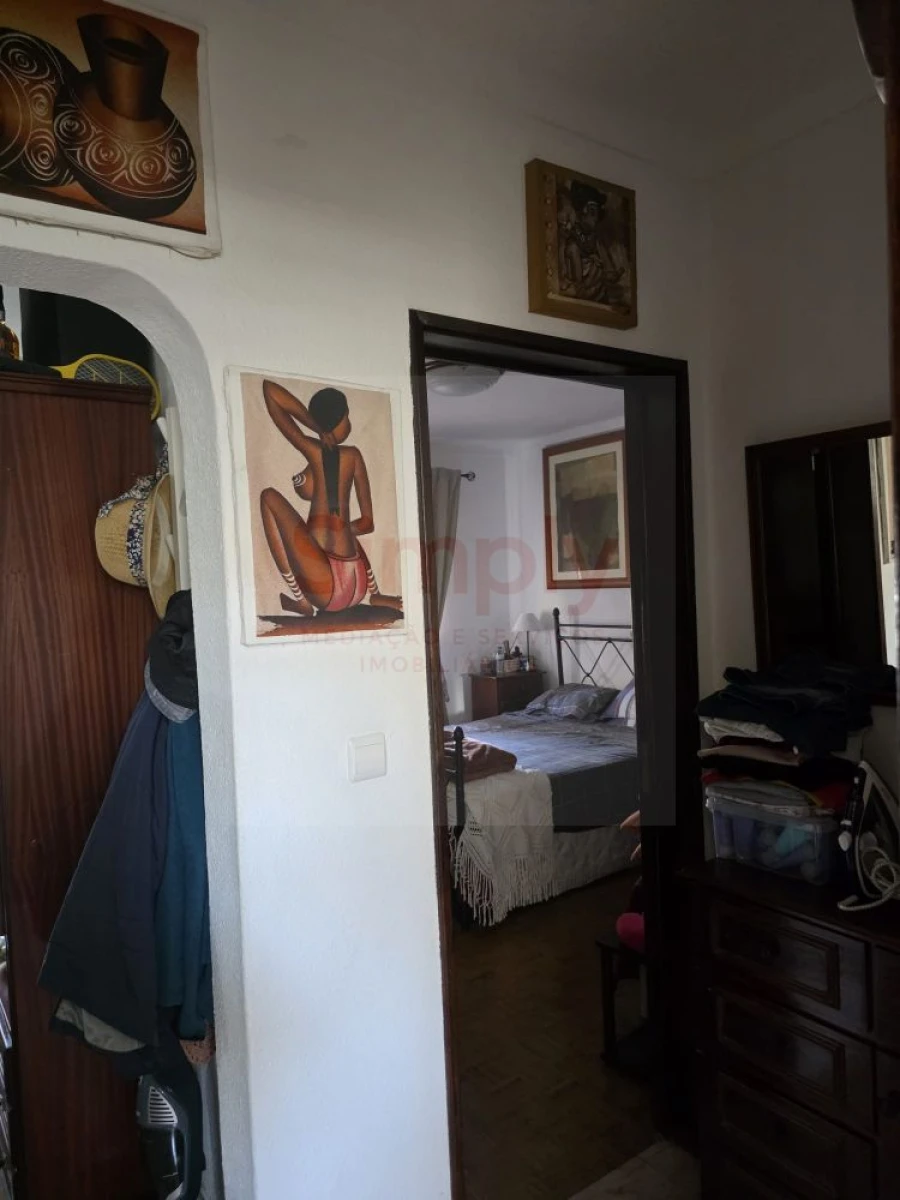 Apartamento T2 para Venda em Rio de Mouro Foto 3
