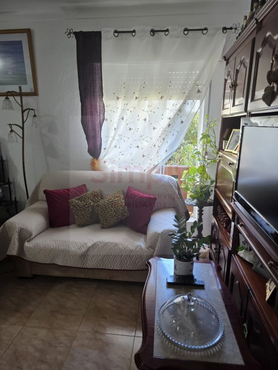 Apartamento T2 para Venda em Rio de Mouro Foto 17