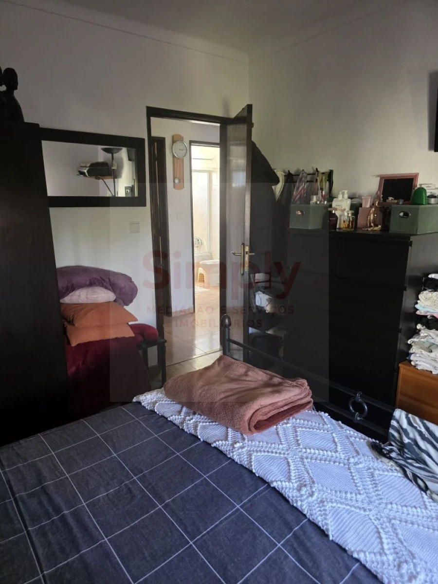 Apartamento T2 para Venda em Rio de Mouro Foto 13