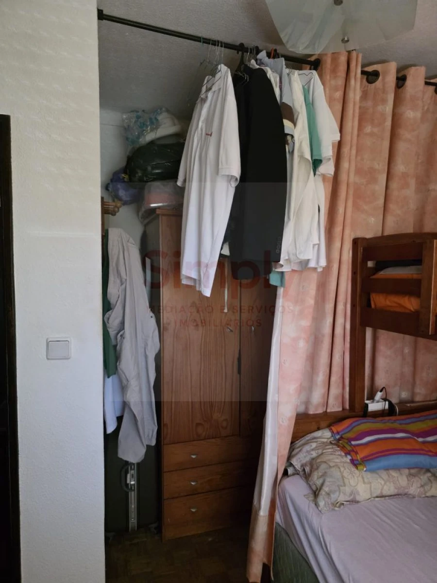 Apartamento T2 para Venda em Rio de Mouro Foto 9