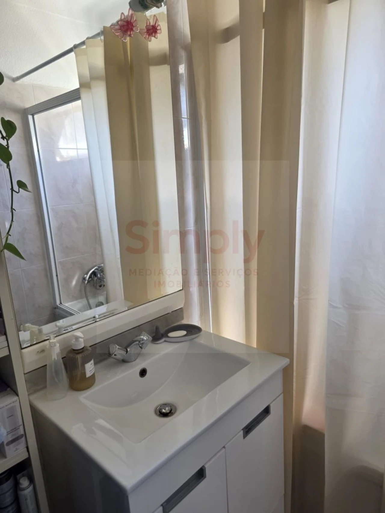 Apartamento T2 para Venda em Rio de Mouro Foto 5