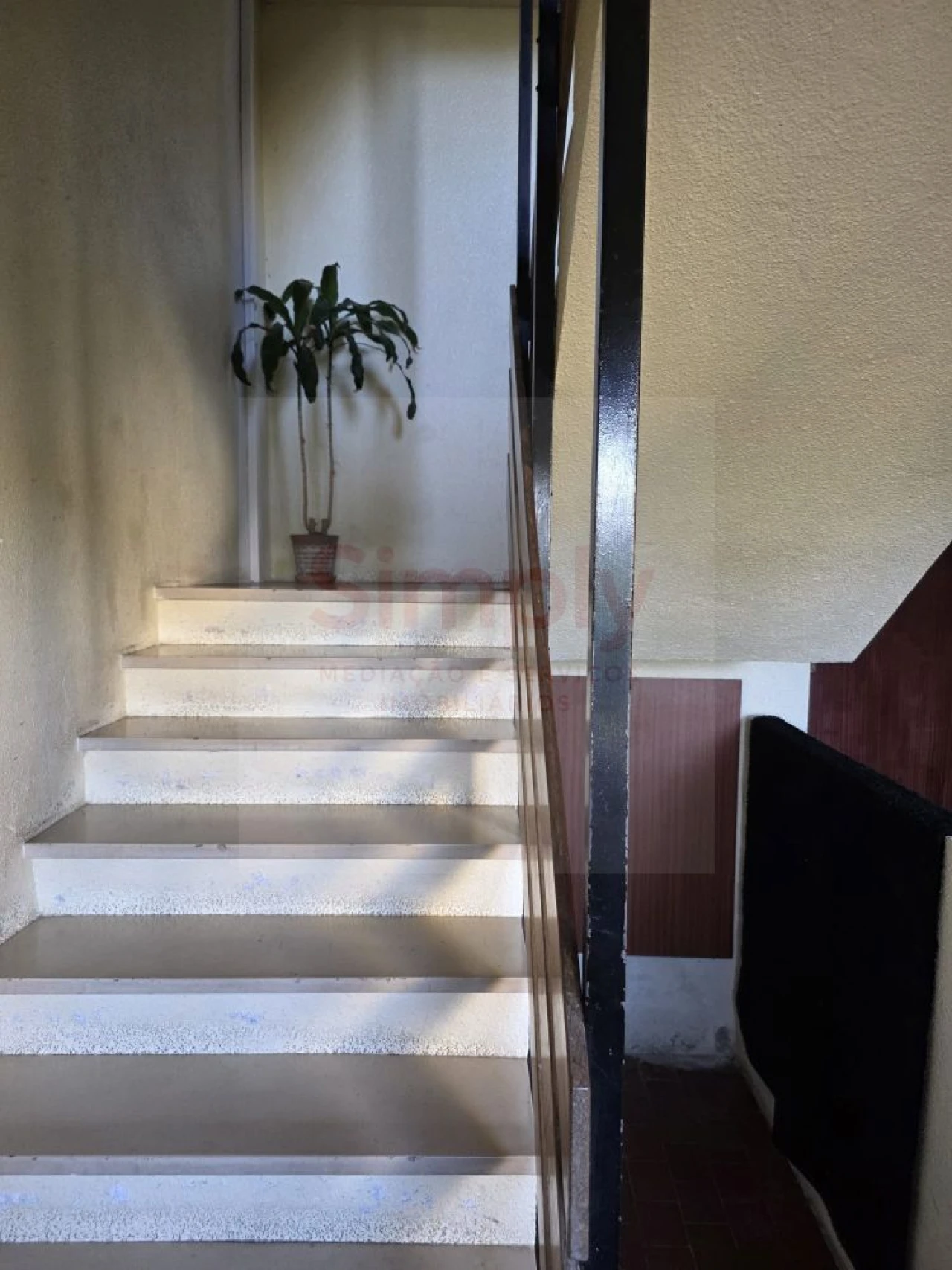 Apartamento T2 para Venda em Rio de Mouro Foto 22