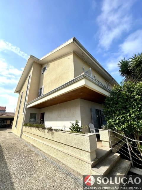 Moradia T4 para Venda em Arcozelo
