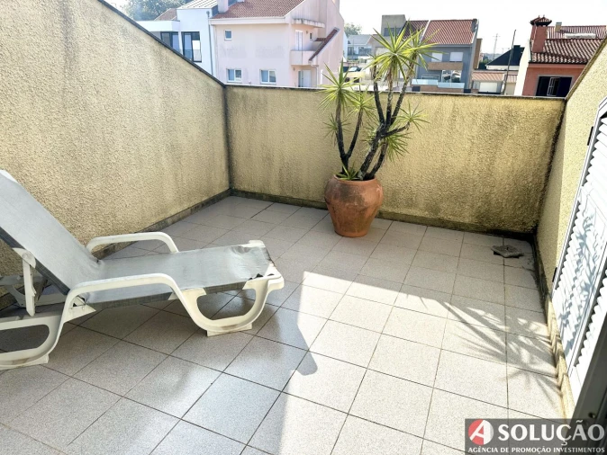 Moradia T4 para Venda em Arcozelo Foto 22