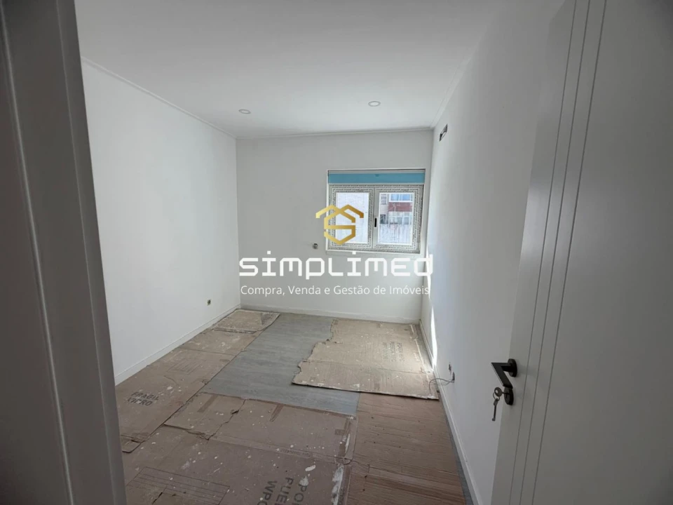 Apartamento T1 para Venda em Alto do Seixalinho, Santo André e Verderena Foto 15