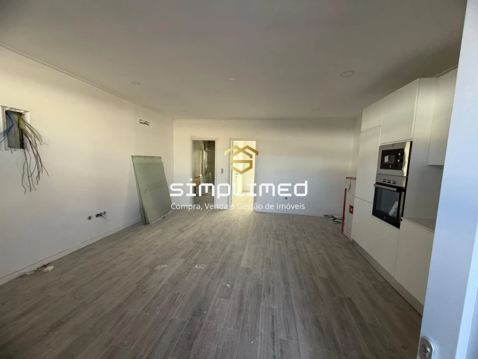 Apartamento T1 para Venda em Alto do Seixalinho, Santo André e Verderena Foto 2