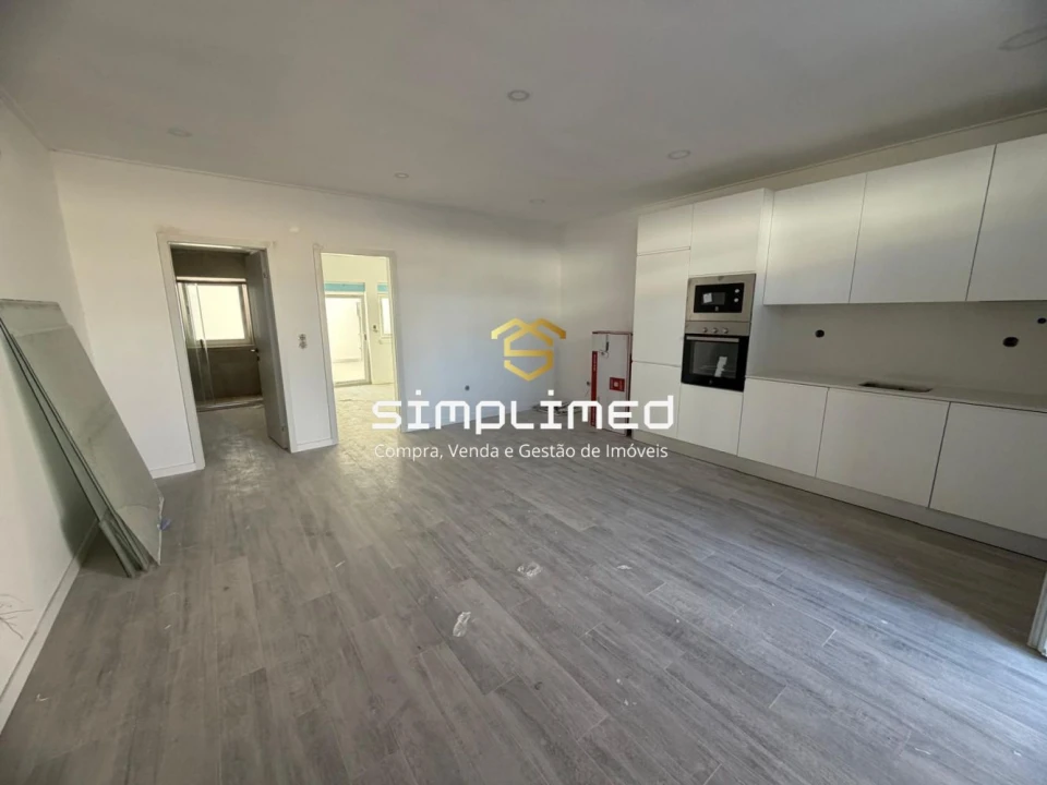 Apartamento T1 para Venda em Alto do Seixalinho, Santo André e Verderena Foto 1